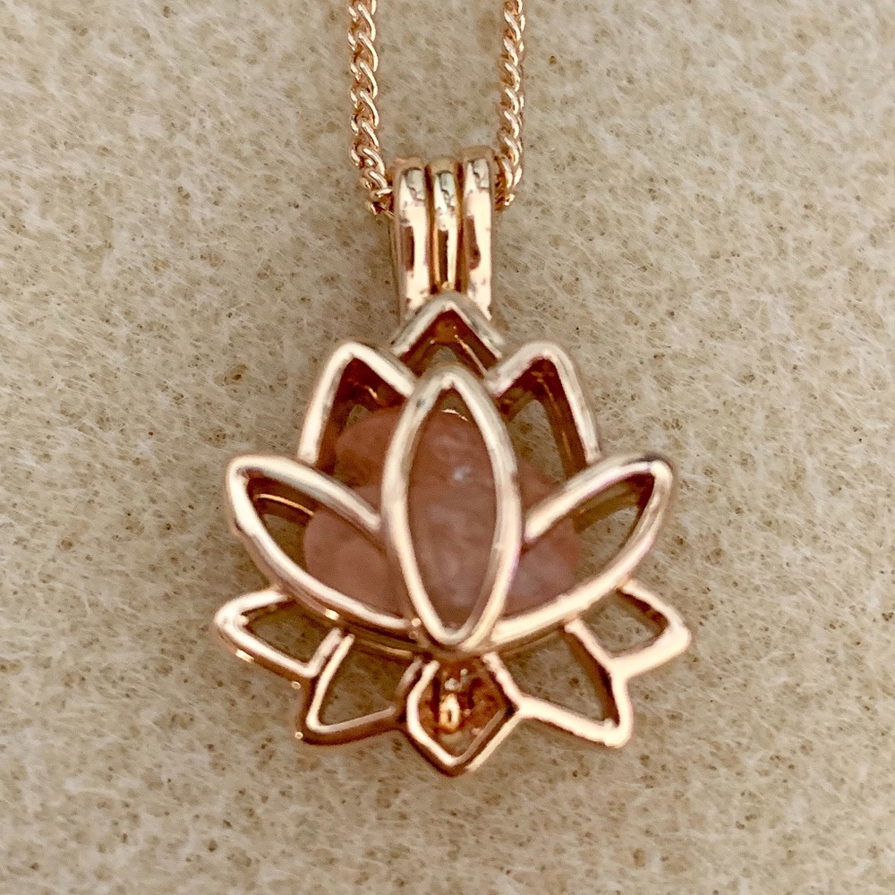 Rose Quartz Lotus Flower Necklace (Gold color)